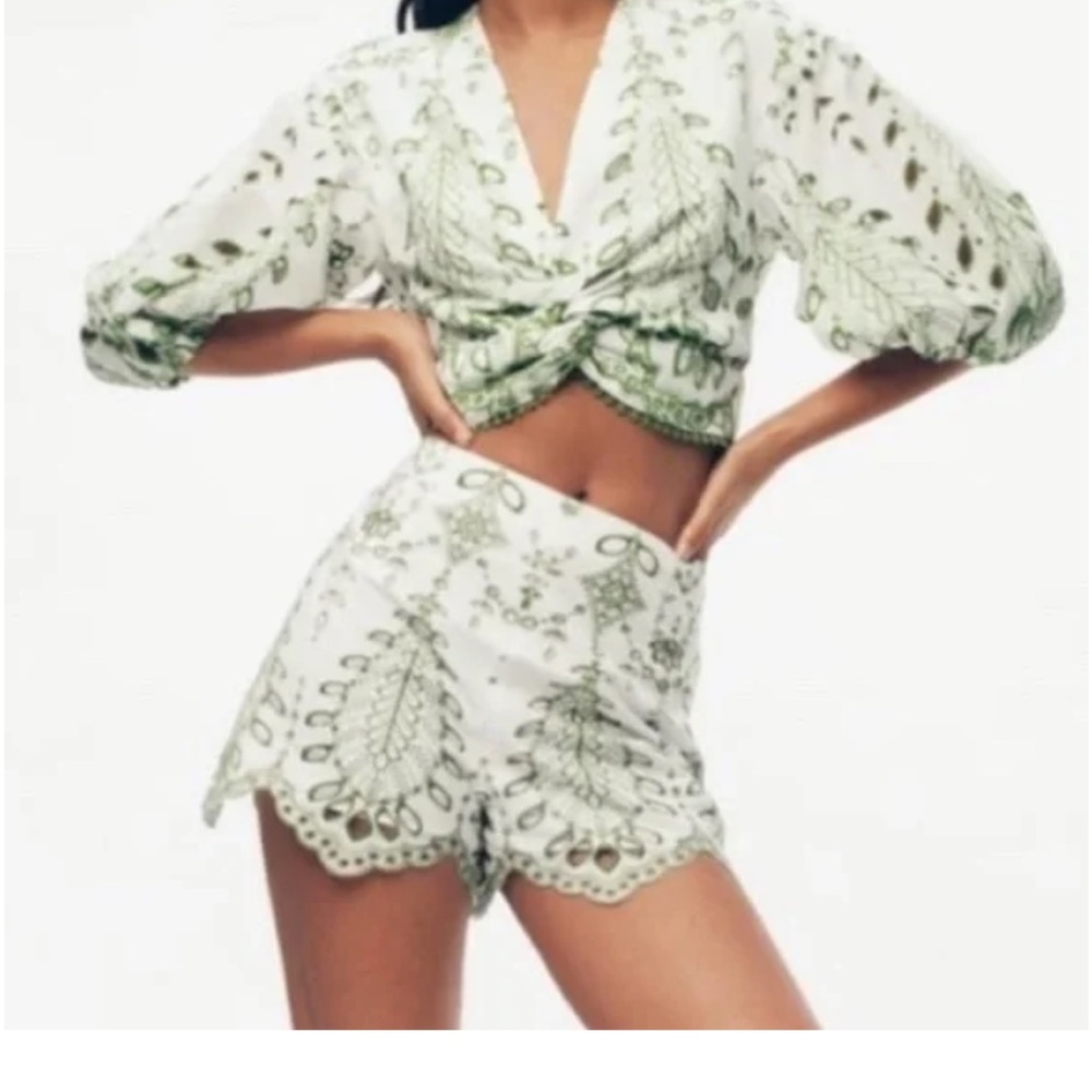 Zara Green and White High Waist Shorts
